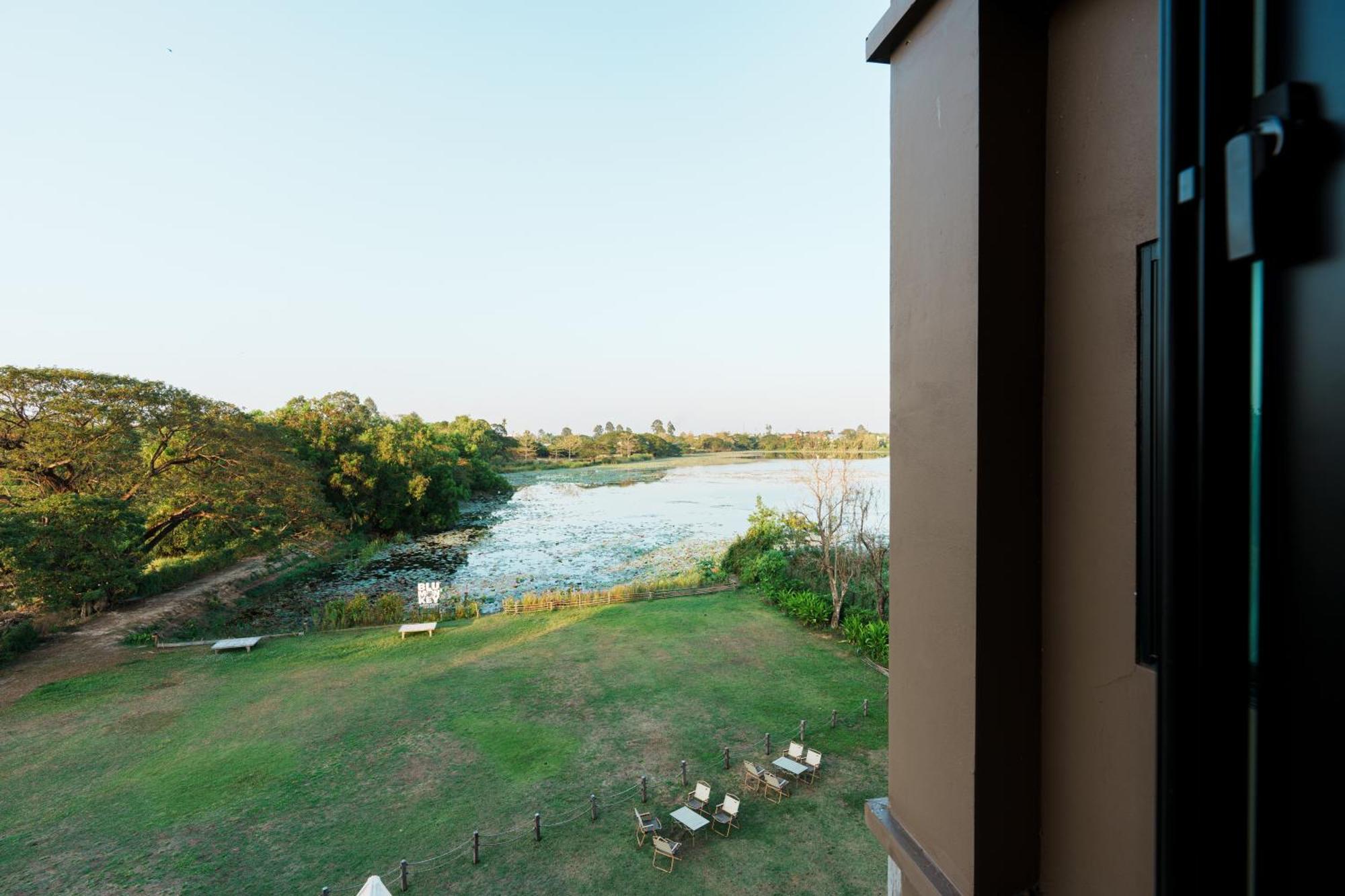 บราวน์ เฮาส์ โฮเทล โรงแรม 4*