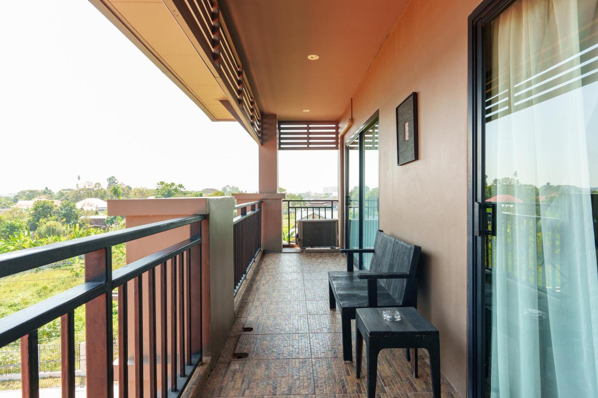บราวน์ เฮาส์ โฮเทล โรงแรม อุดรธานี