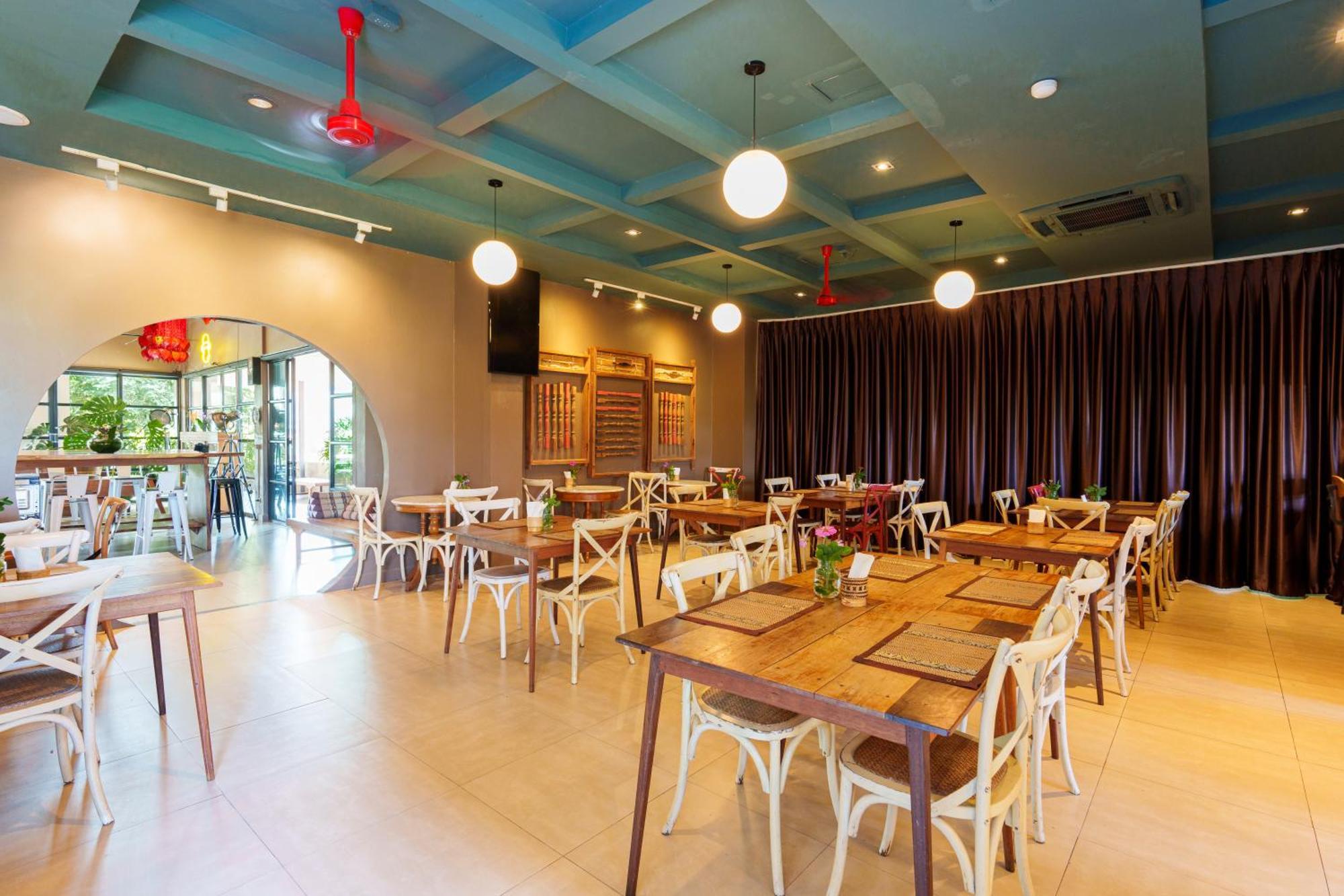 โรงแรม บราวน์ เฮาส์ โฮเทล อุดรธานี