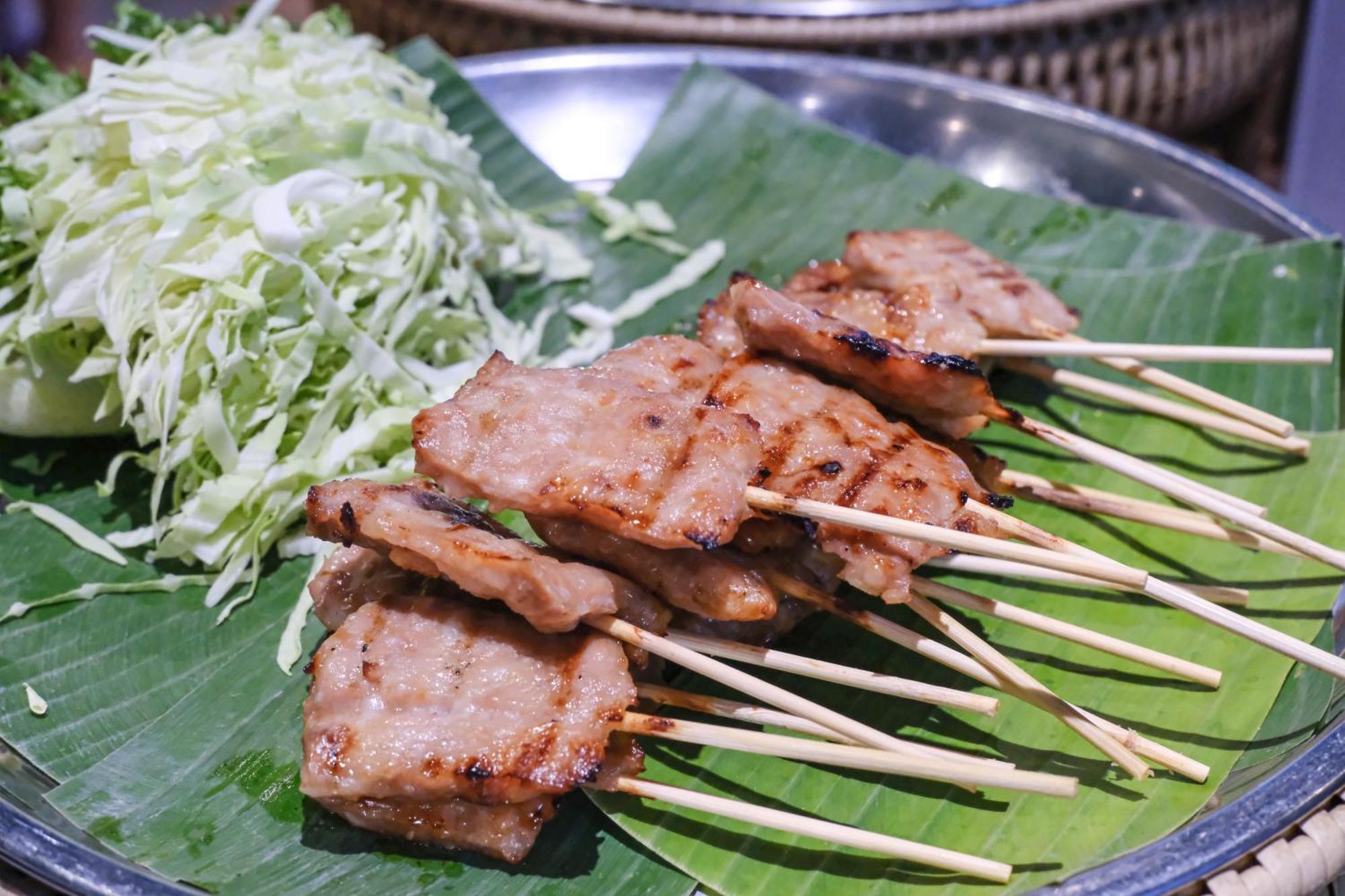 บราวน์ เฮาส์ โฮเทล โรงแรม 4*